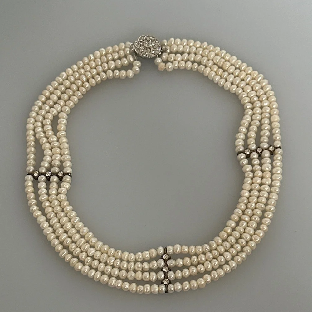 Elegant extravagant gorgeous pearls necklace ✨